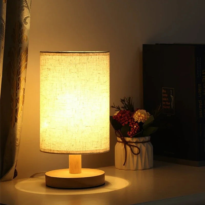 Luminária de Cabeceira Minimalista em Tecido