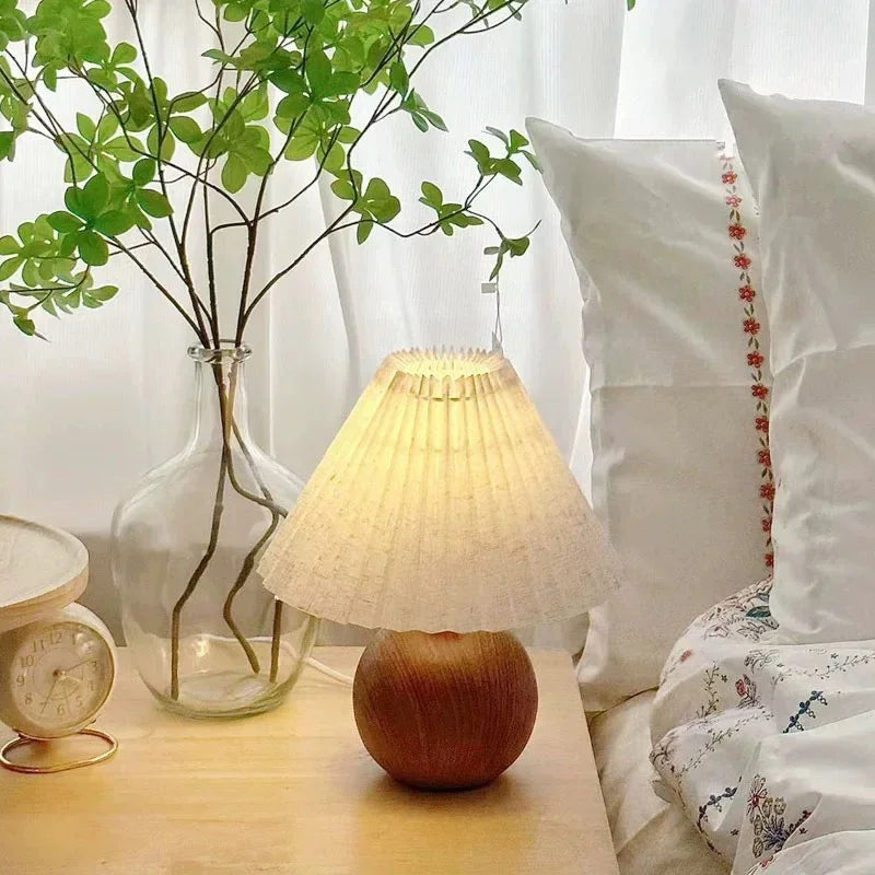 Candeeiro de mesa led nórdico tecido plissado tricolor luz eua/ue/usb sala estar casa quarto atmosfera decoração led night light