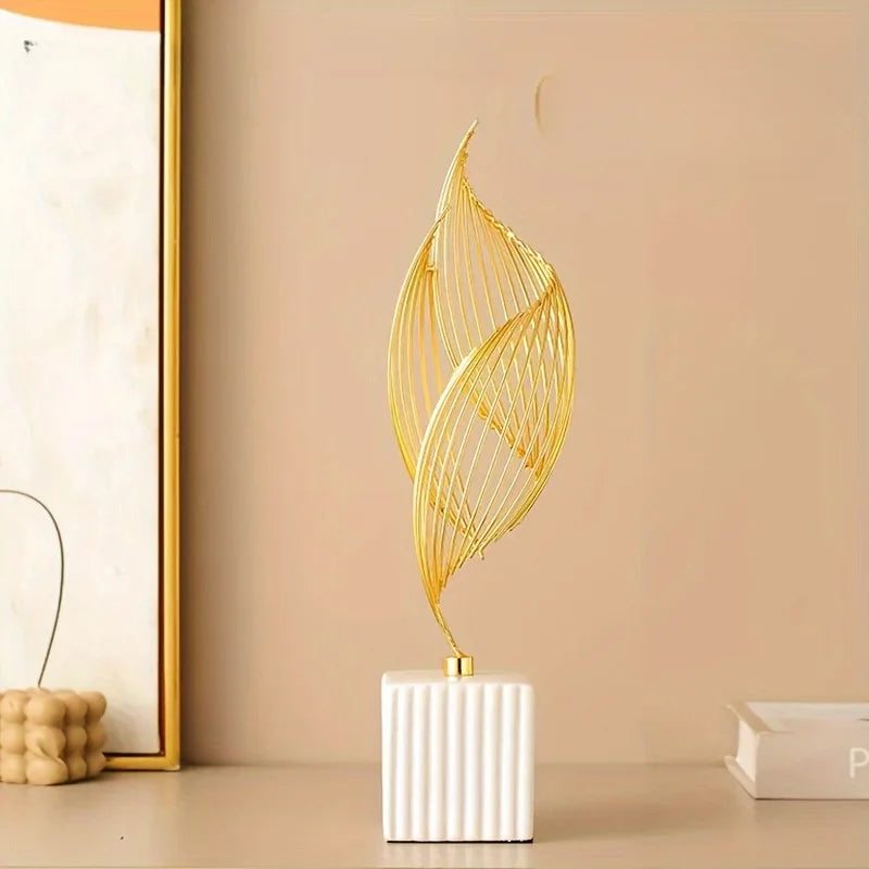 Estátuas cerâmicas luxuosas criativas para a sala de estar, esculturas nórdicas, acessórios da mesa do escritório, decoração da atmosfera
